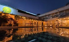 Hotel Calarca Club